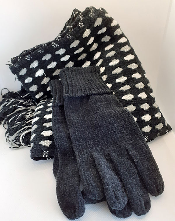 Scarf and Gloves set