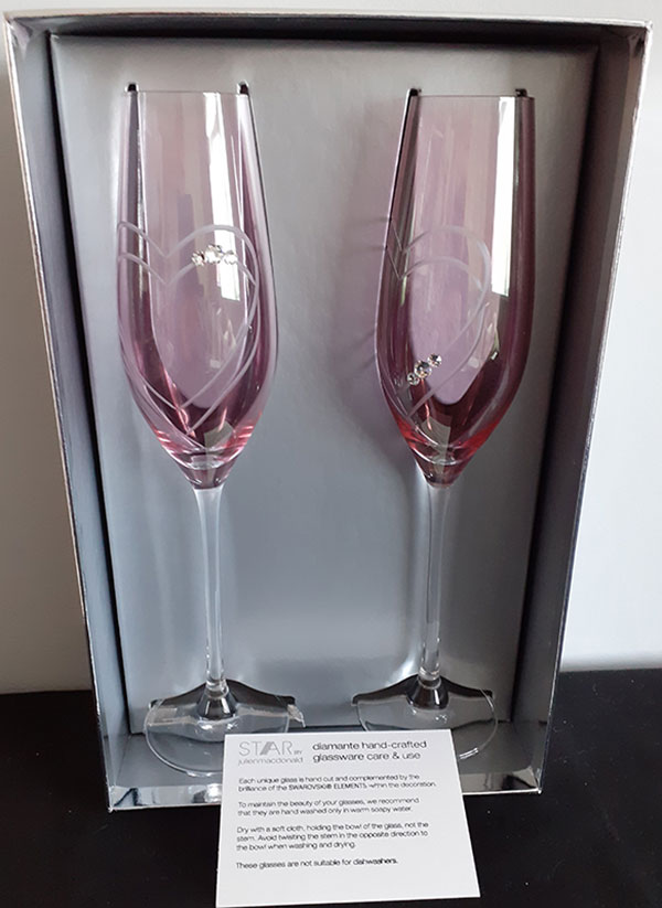 2 Pink Heart Champagne Flutes